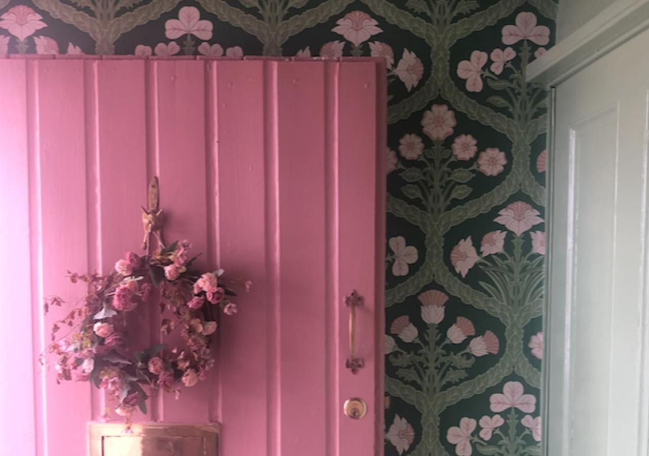 The Pink Cottage Upstairs Suite & Garden Summer Room Whitehead Buitenkant foto
