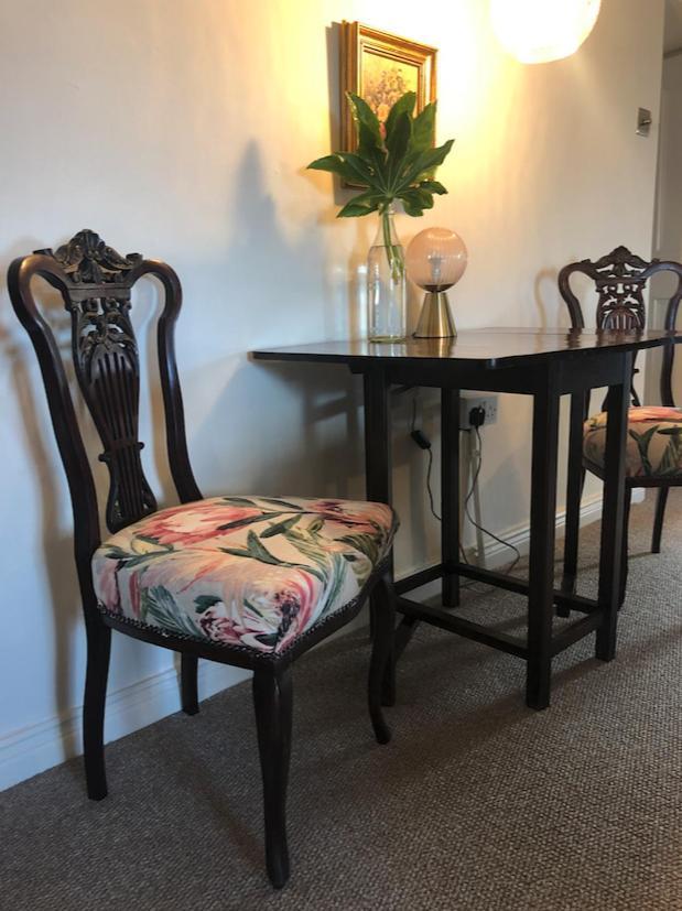 The Pink Cottage Upstairs Suite & Garden Summer Room Whitehead Buitenkant foto