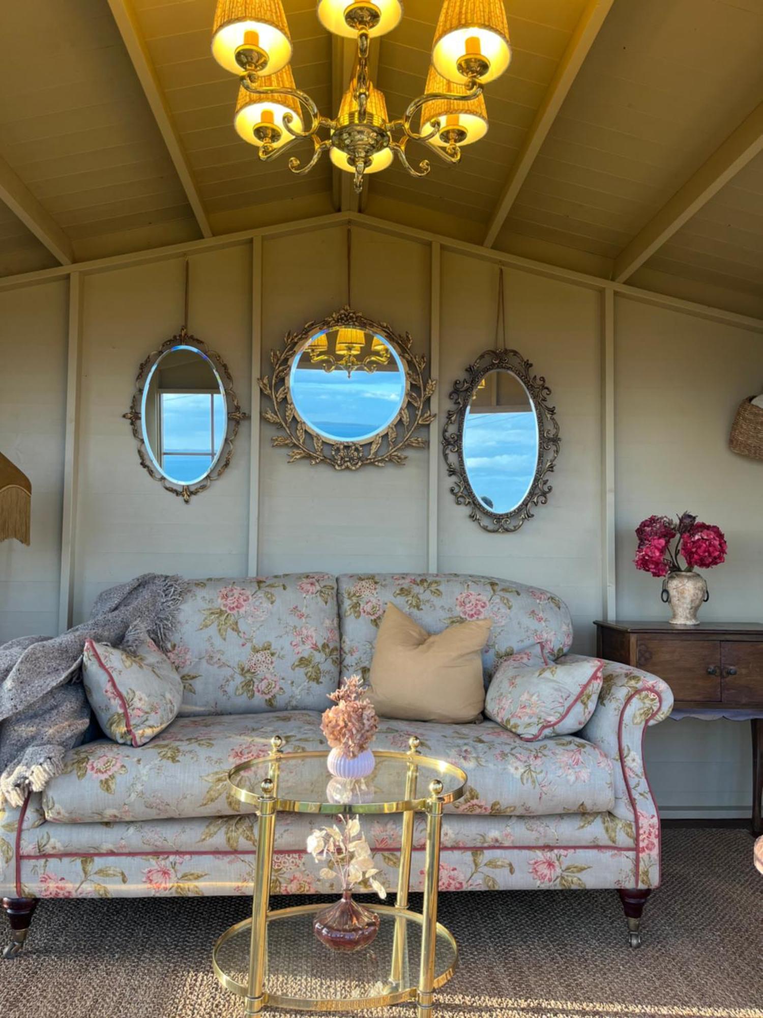 The Pink Cottage Upstairs Suite & Garden Summer Room Whitehead Buitenkant foto